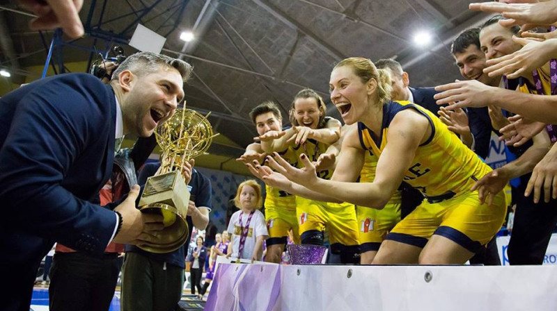 EEWBL ģenerālsekretārs Edgars Zanders un "Good Angels" līdere Zuzana Žirkova
Foto: EEWBL