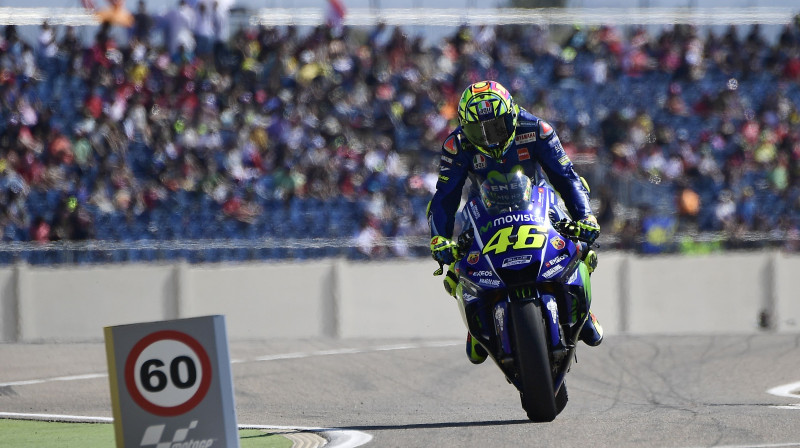 Valentino Rosi tikai pirms 23 dienām lauza kāju
Foto: AFP/Scanpix