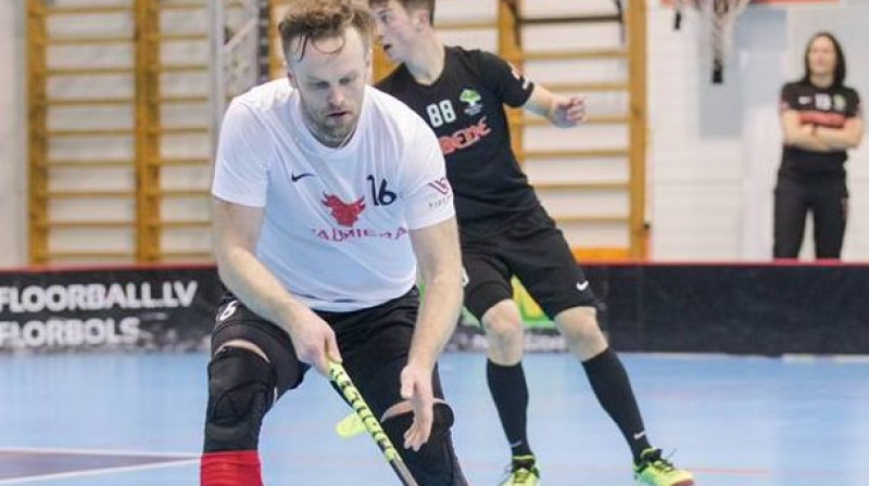 Aigars Belasovs kļuvis par 23. spēlētāju Latvijas čempionāta vēsturē, kurš savācis 500 rezultativitātes punktus
Foto: Floorball.lv