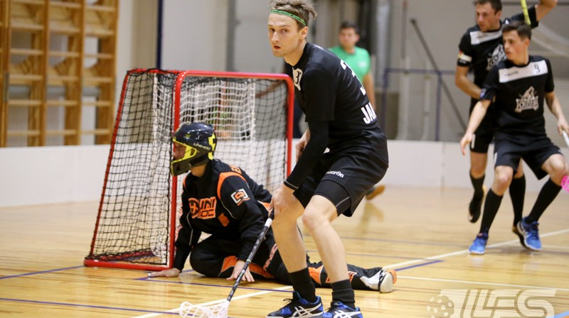 Elvijs Jankovskis Igaunijā guva divus vārtus un izdarīja vienu piespēli
Foto: Floorball.lv