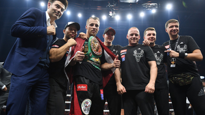 Maira Brieža komanda
Foto: Romāns Kokšarovs, f64