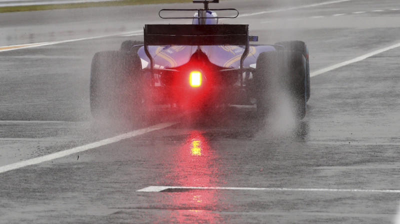 Otrajā treniņā vairums pilotu neuzstādīja rezultātus
Foto: AP/Scanpix