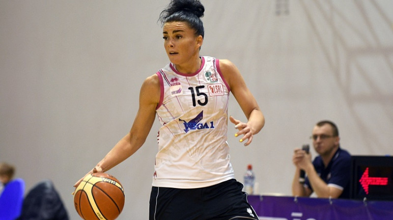 Kristīne Silarāja šosezon aizstāv RSU krāsas
Foto: WBBL