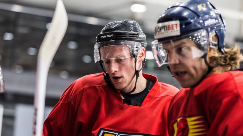 Mārtiņš Cipulis papildina "Kurbada" rindas
Foto: "Kurbads"