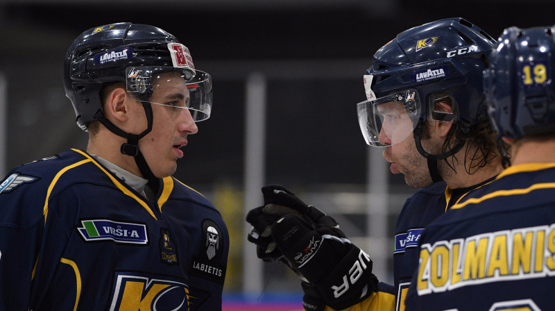 Martins Lavrovs (2+2) un Jānis Sprukts (1+1) kaldināja "Kurbada" uzvaru
Foto: Romāns Kokšarovs/f64