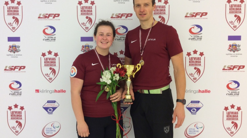 Santa Blumberga/Ritvars Gulbis
Latvijas čempioni kērlingā jauktajiem pāriem 2017