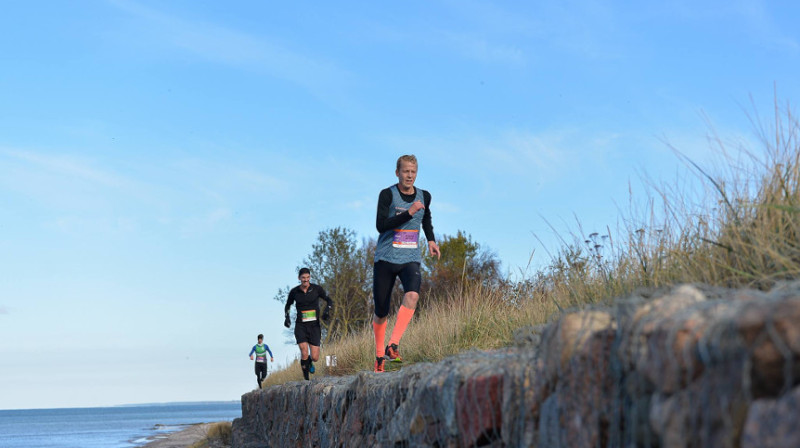 K.Bērziņš priekšplānā, kuram seko A.Jubelis un U.Kļaviņš. Foto: Mareks Gaļinovskis.