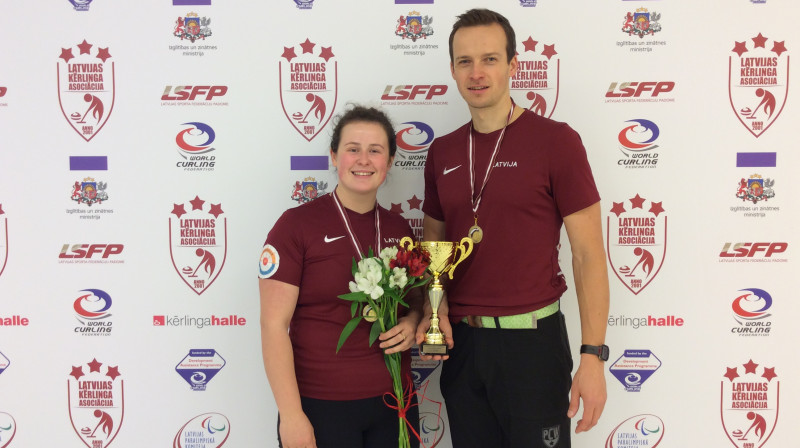 Santa Blumberga un Ritvars Gulbis 
Foto: Ventspils kērlinga klubs