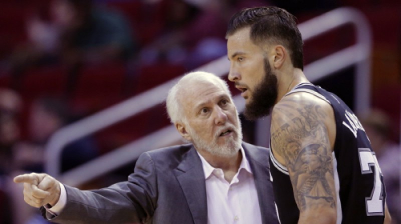 Gregs Popovičs un Žofrē Loverņs
Foto: AP/Scanpix