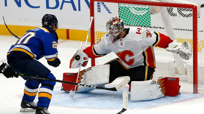 "Blues" uzbrucējam Aleksandram Stīnam vārti un trīs piespēles mačā pret "Flames"
Foto: USA Today Sports/Scanpix