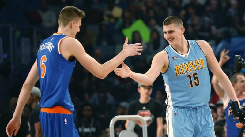 Kristaps Porziņģis un Nikola Jokičs
Foto: AP/Scanpix