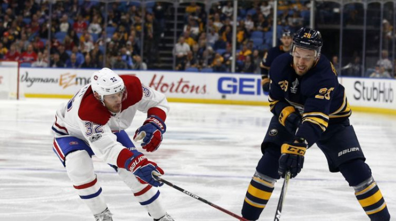 Marks Štraits savas NHL karjeras priekšpēdējā spēlē pret Zemgu Girgesonu
Foto: USA Today Sports/Scanpix