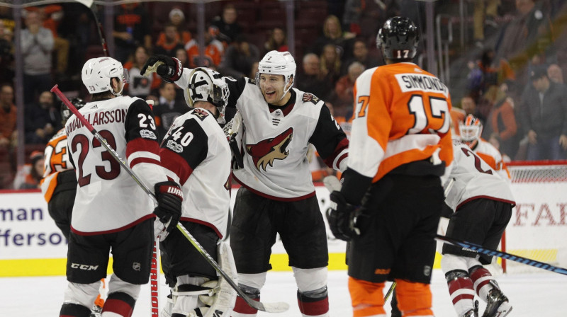 Arizonas "Coyotes" pirmo reizi sezonā laukumu pameta labā noskaņojumā
Foto: AP/Scanpix