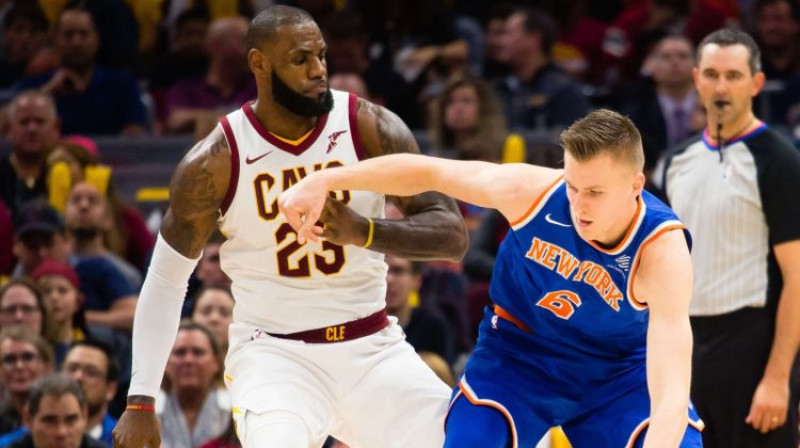Lebrons Džeimss un Kristaps Porziņģis
Foto: AFP/Scanpix