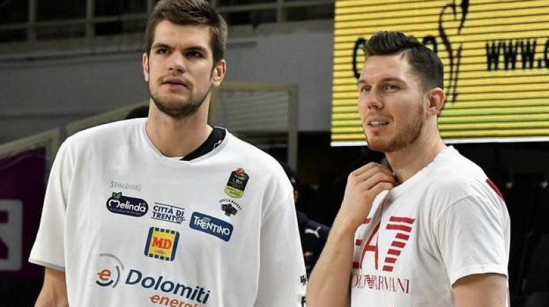 Ojārs Siliņš un Dairis Bertāns 
Foto: BonaLore Images