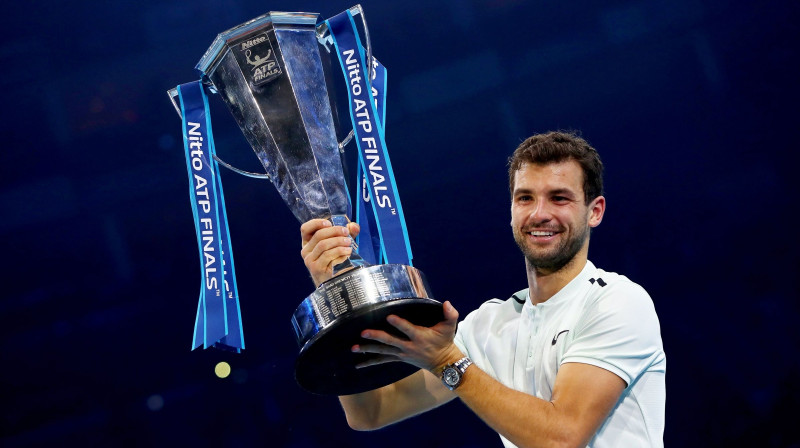 Grigors Dimitrovs ar "ATP Finals" trofeju
Foto: EPA/Scanpix