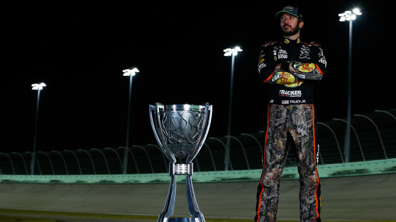 Martins Truekss juniors ar kausu
Foto: AFP/Scanpix