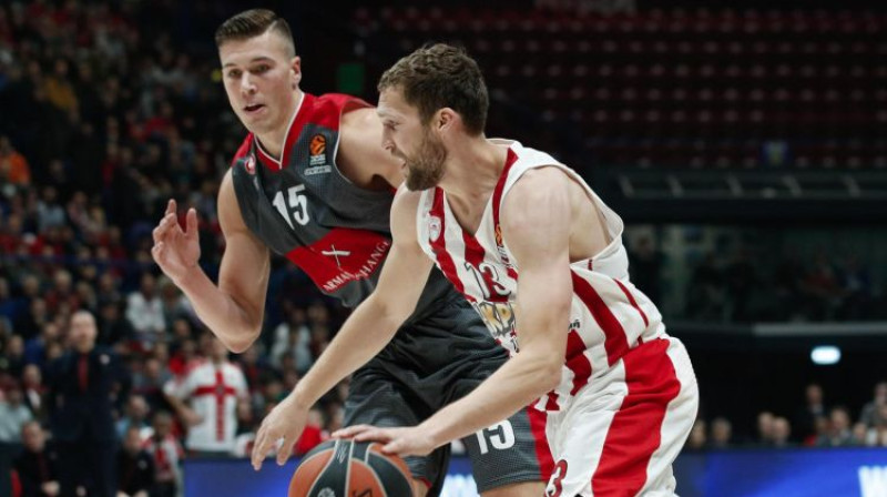 Jānis Strēlnieks pret Milānu
Foto: EPA/Scanpix