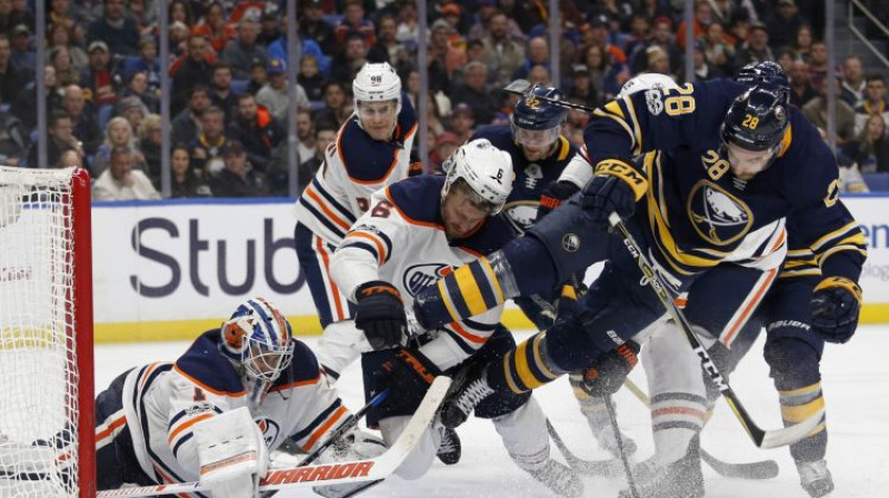 Zemgus Girgensons "Oilers" vārtu priekšā
Foto: USA TODAY Sports/Sipa USA/Scanpix
