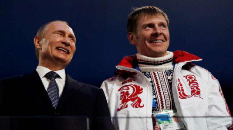 Vladimirs Putins un FBR prezidents Aleksandrs Zubkovs
Foto: Reuters/Scanpix