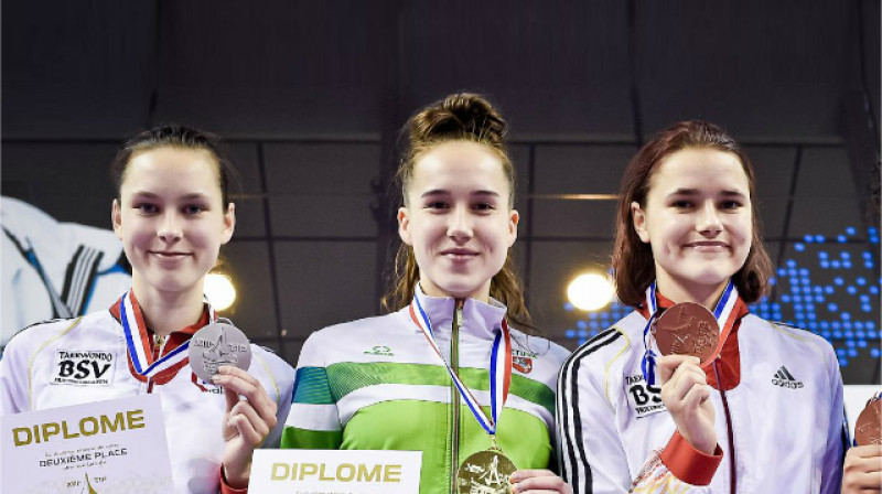 Jolanta Tarvida (Latvija), Klaudija Tvaronavičūte (Lietuva), Inese Tarvida (Latvija) 
Foto: FFTDA