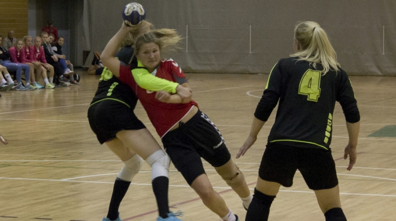 Simona Ārmane (Jēkabpils) pret Stopiņu NHK
Foto: Elvijs Ozoliņš