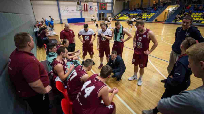 "Jelgavas/LLU" basketbolisti uzklausa galveno treneri Gati Justoviču
Foto: https://bkjelgava.lv