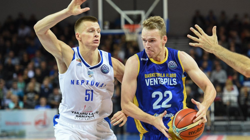 Māris Gulbis (pa labi)
Foto: FIBA