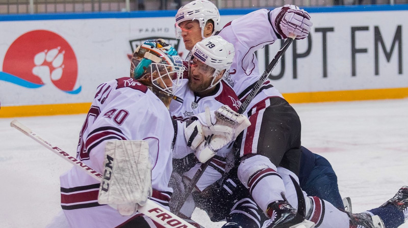 Mants Armalis, Vitālijs Pavlovs un Nerijus Ališausks
Foto: hcadmiral.ru