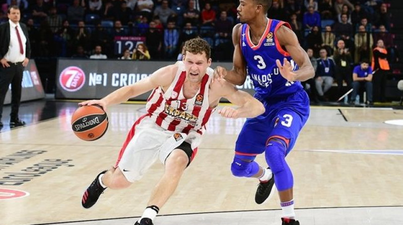 Jānis Strēlnieks un Eriks Makolums
Foto: euroleague.net