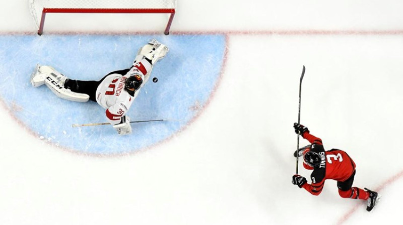 Konors Timins šajā epizodē vārtus neguva
Foto: IIHF