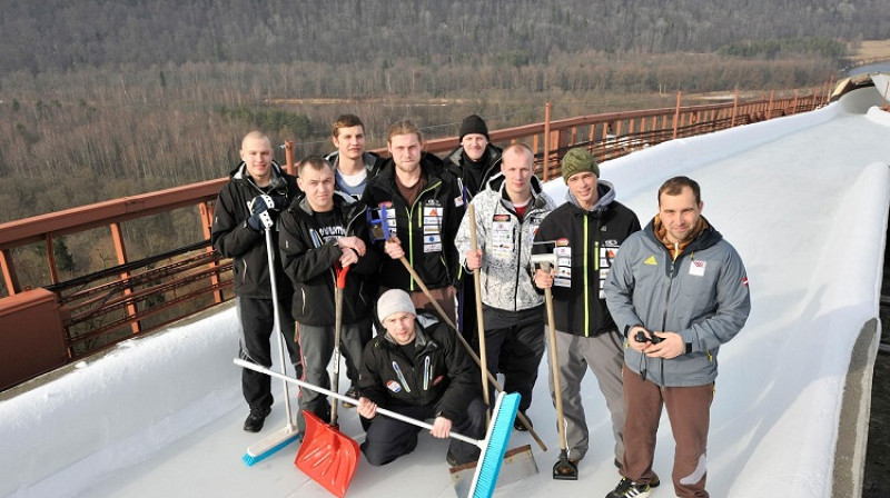 Siguldas trases ledus meistari
Foto: Romāns Kokšarovs, f64