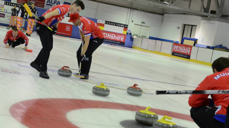 T.Brūstera komanda
„Mercure Perth Masters” 2017 uzvarētāji