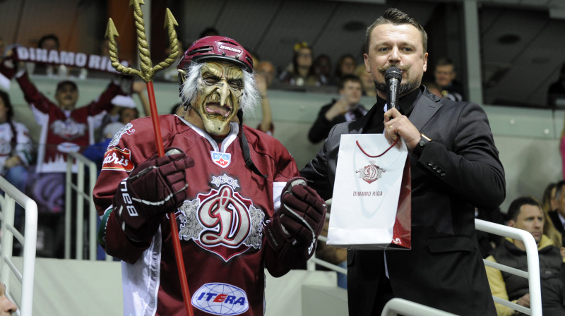 Ragana Jurčiks un Armands Simsons 
Foto: Romāns Kokšarovs, Sporta Avīze, f64