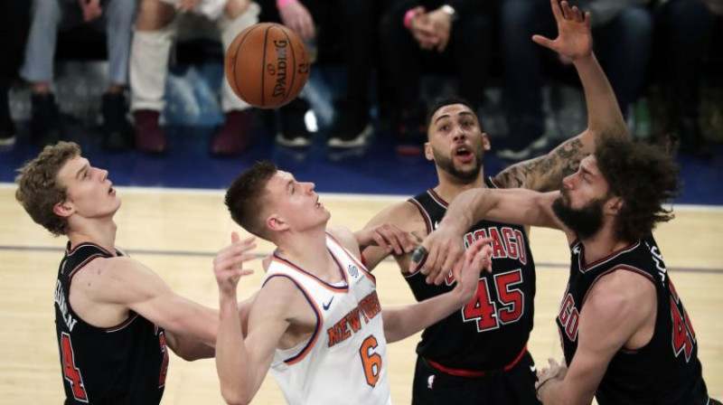 Kristaps Porziņģis pret "Bulls"
Foto: EPA/Scanpix