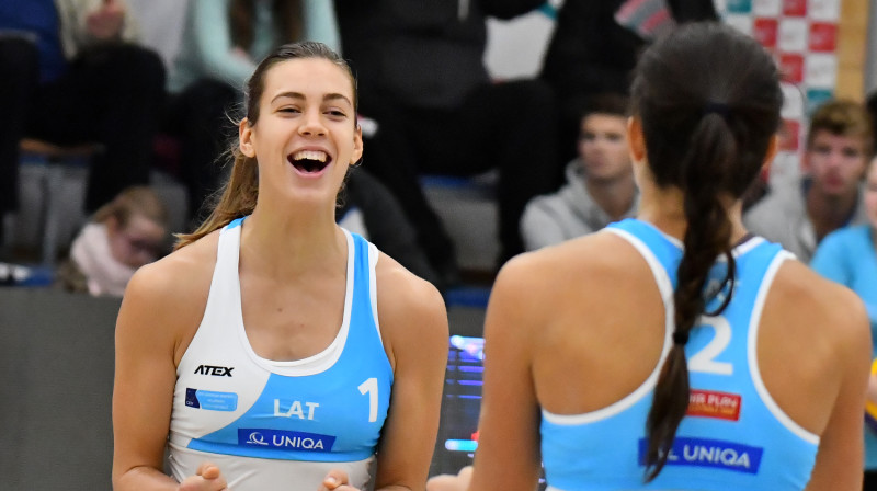 Tīna Graudiņa un Anastasija Kravčenoka
Foto: Vaclav Kohelka / cev.lu