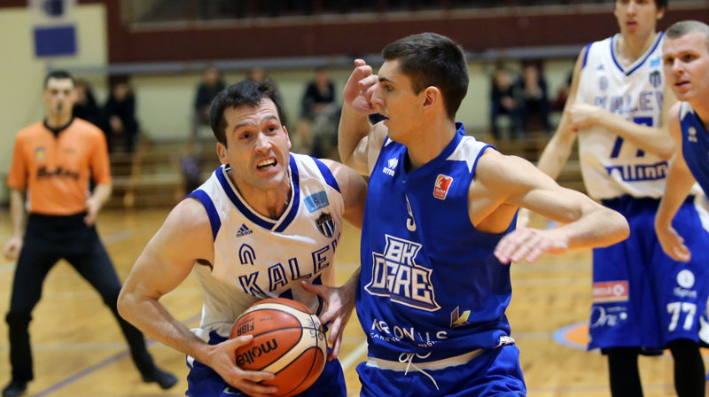 Mača divi rezultatīvākie - Reimo Tams pret Robertu Niedru
Foto: Ritvars Raits