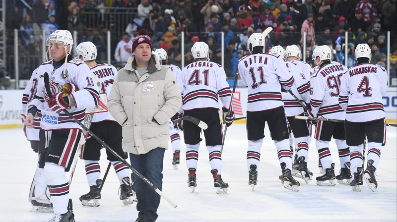 Ģirts Ankipāns un Rīgas "Dinamo" 
Foto: Romāns Kokšarovs, Sporta Avīže, f64