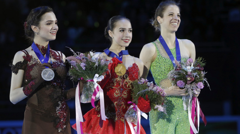 Jevgeņija Medvedeva, Alīna Zagitova, Karolīna Kostnere
Foto: AB/Scanpix