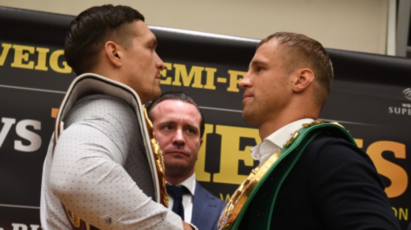 Oleksandrs Usiks un Mairis Briedis
Foto: Romāns Kokšarovs/f64