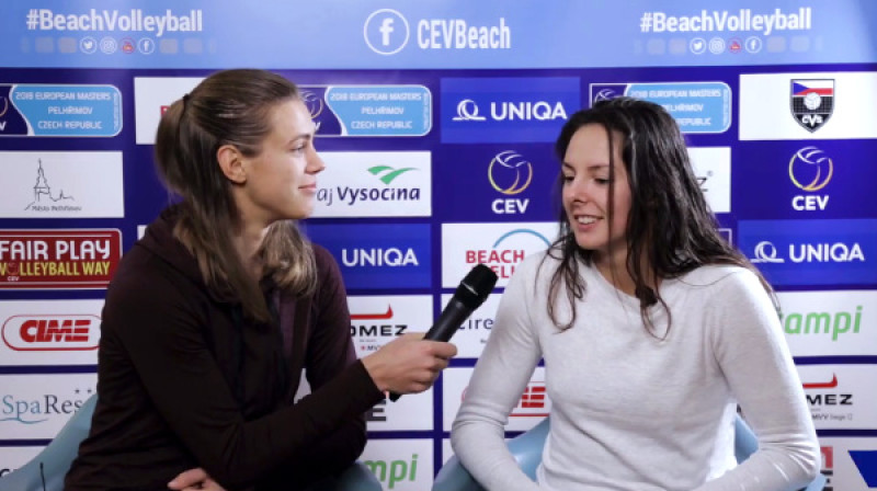 Tīna Graudiņa un Anastasija Kravčenoka
Foto: CEV