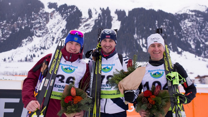 No kreisās - Aleksandrs Loginovs, Andrejs Rastorgujevs un Krasimirs Aņevs
Foto: IBU