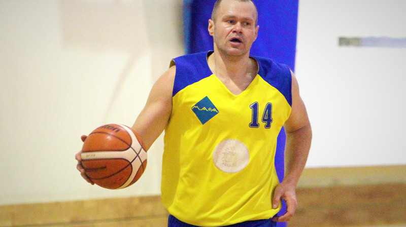 Aigars Bernāts ("Ventspils") rekordspēlē pret "SC Group". Foto: Renārs Buivids (RB32).
