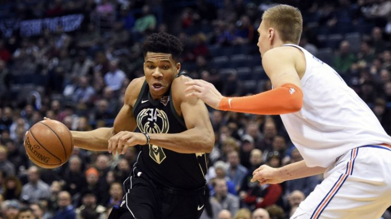 Jannis Adetokunbo un Kristaps Porziņģis
Foto: USA TODAY Sports/Scanpix