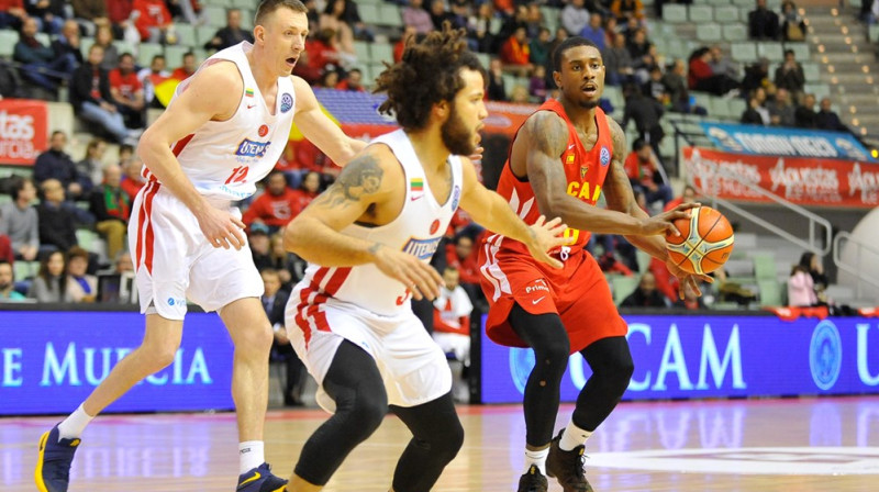 Spānijas "UCAM Murcia" cīņa pret pret Utenas "Juventus"
Foto: FIBA