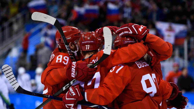 Kirils Kaprizovs (nr. 77) saņem apsveikumus no komandas biedriem
Foto: AFP/Scanpix