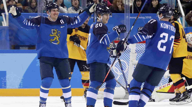 Olimpisko spēļu rezultatīvākais spēlētājs ir 18 gadus vecais Somijas izlases uzbrucējs Eli Tolvanens (nr. 20)
Foto: AP/Scanpix