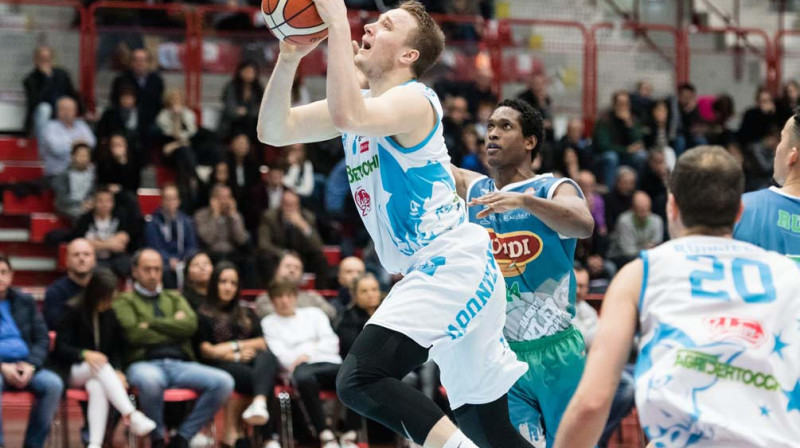 Artūrs Strautiņš 
Foto: orzibasket.com