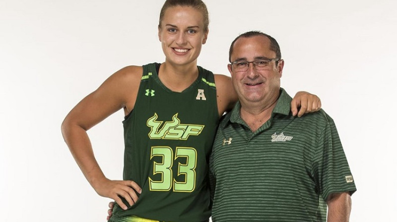 Kitija Laksa un Hosē Fernandess
Foto: USF