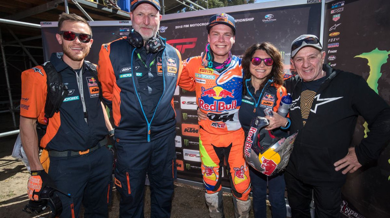 Pauls Jonass ar komandu
Foto: KTM Factory Racing